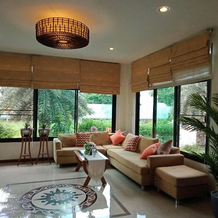 Qg Resort Bangkok Kültér fotó